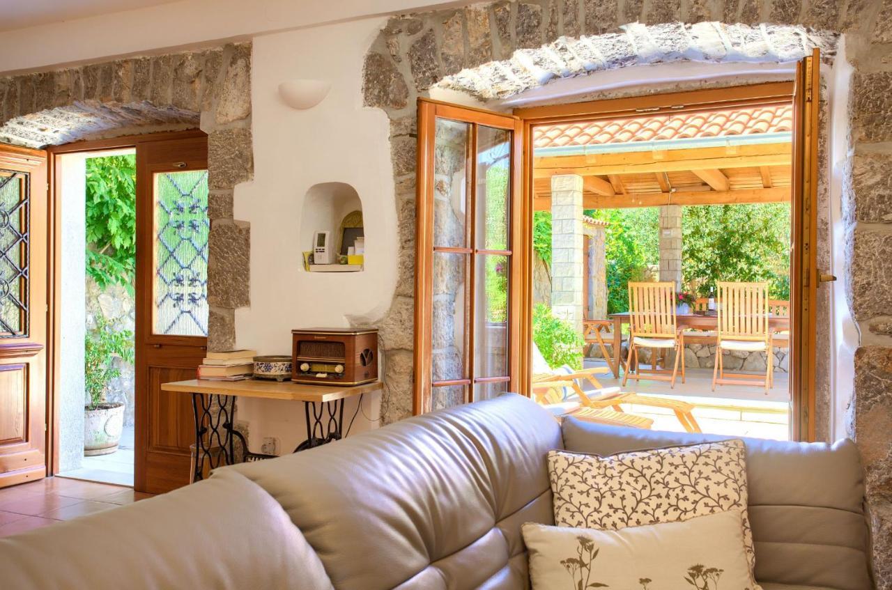 Holiday Home Lavanda Kornic Luaran gambar