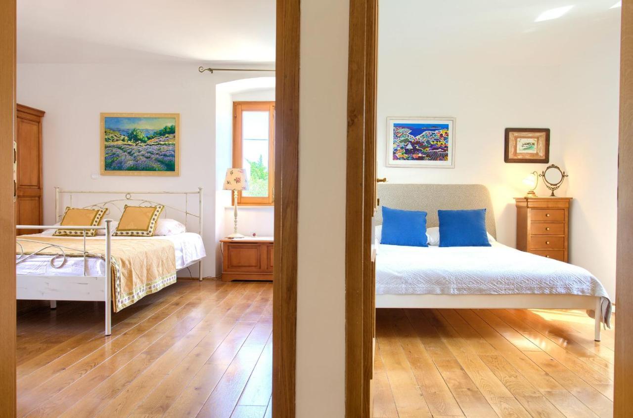 Holiday Home Lavanda Kornic Luaran gambar