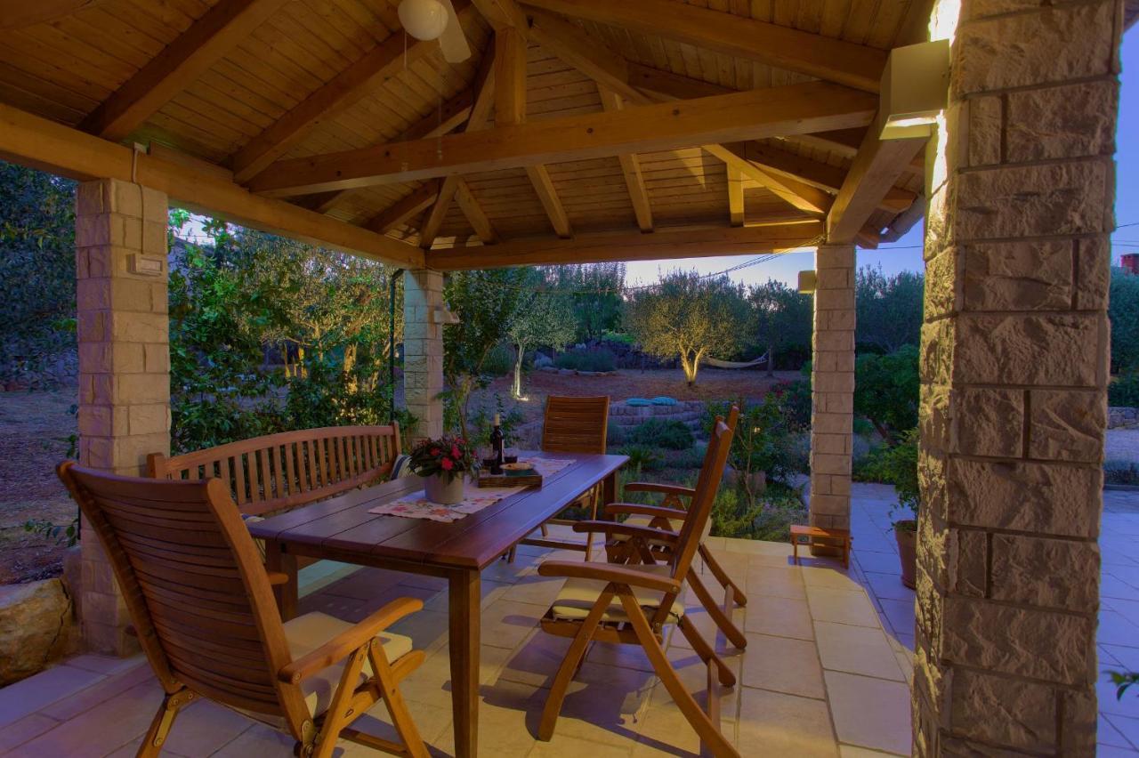 Holiday Home Lavanda Kornic Luaran gambar