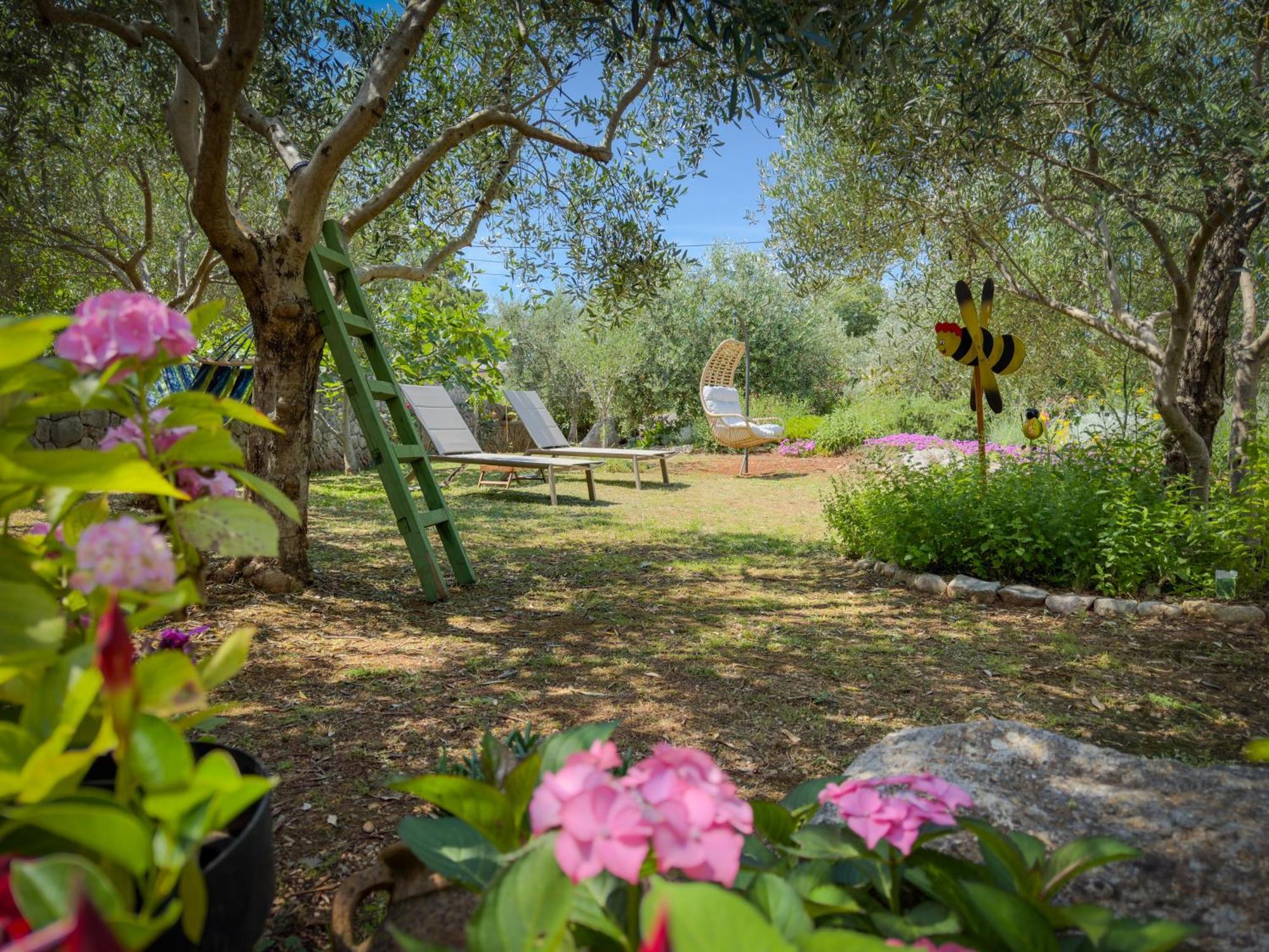 Holiday Home Lavanda Kornic Luaran gambar